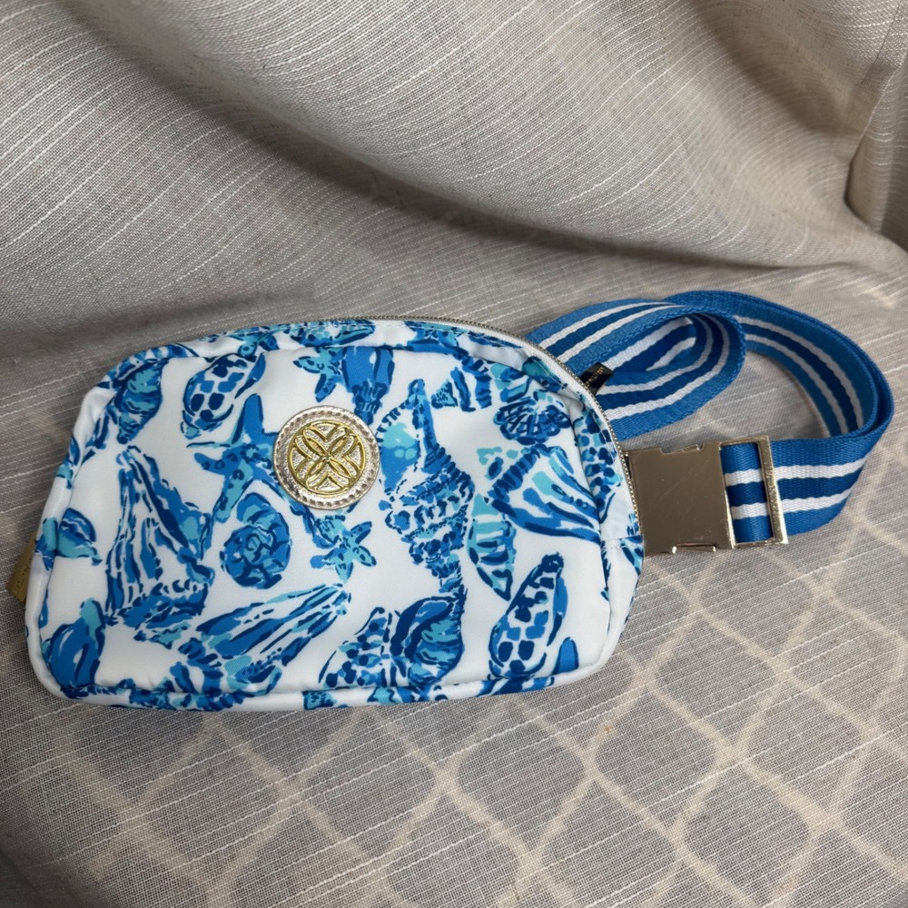 Lilly Pulitzer Jeanie Belt Bag Seashell Shell Collector Blue Resort White 8x5